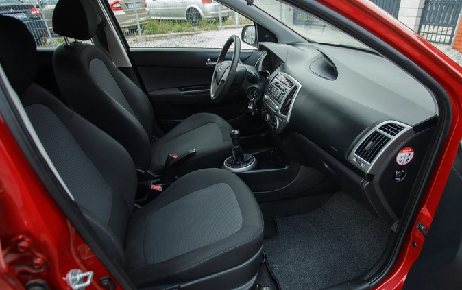 Hyundai i20 cena 25900 przebieg: 141000, rok produkcji 2013 z Radom małe 742